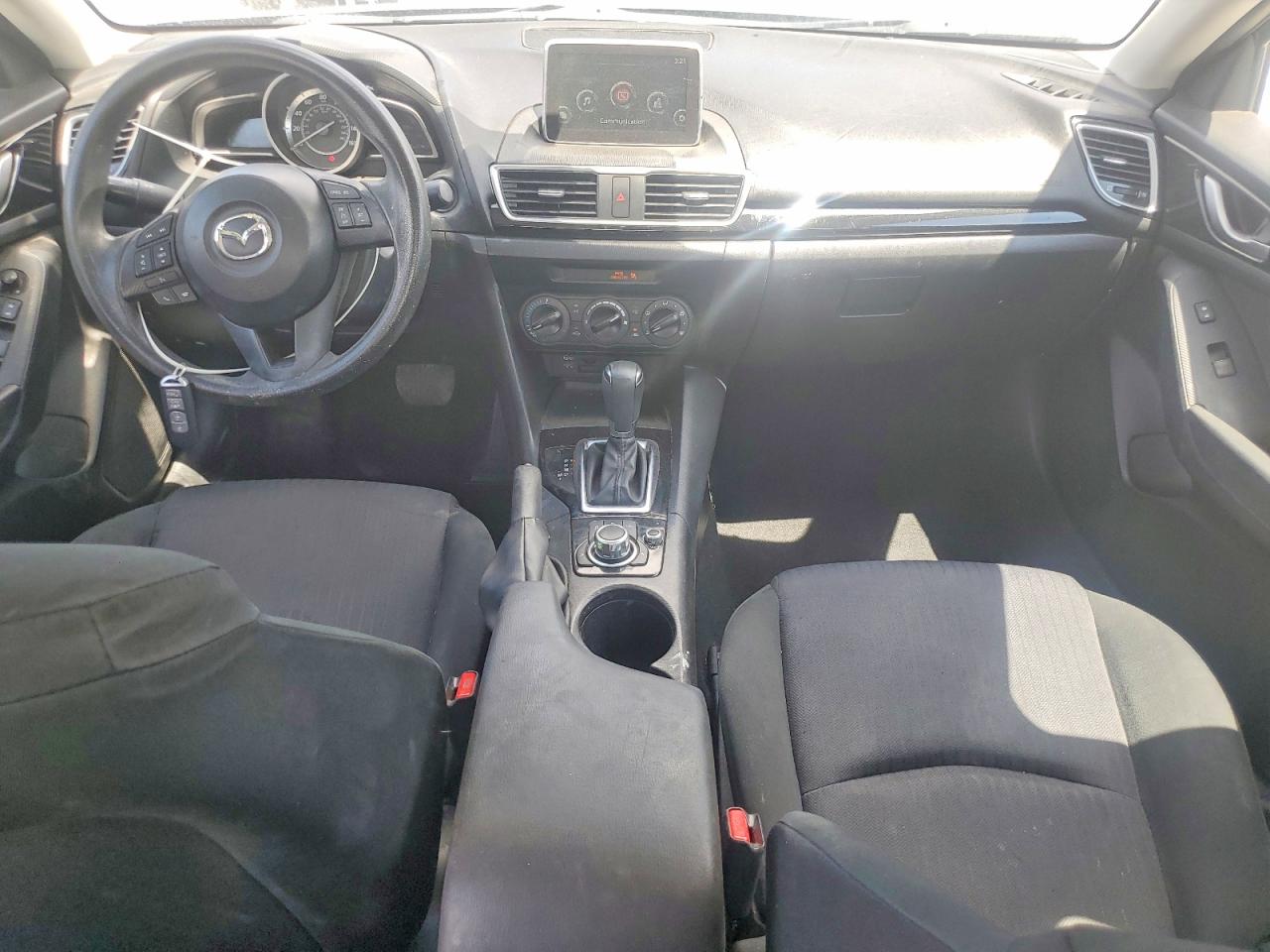 2016 MAZDA 3 SV/Base