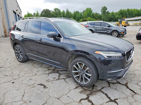 2017 VOLVO XC90 Momentum