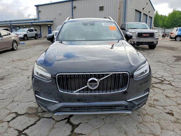 2017 VOLVO XC90 Momentum