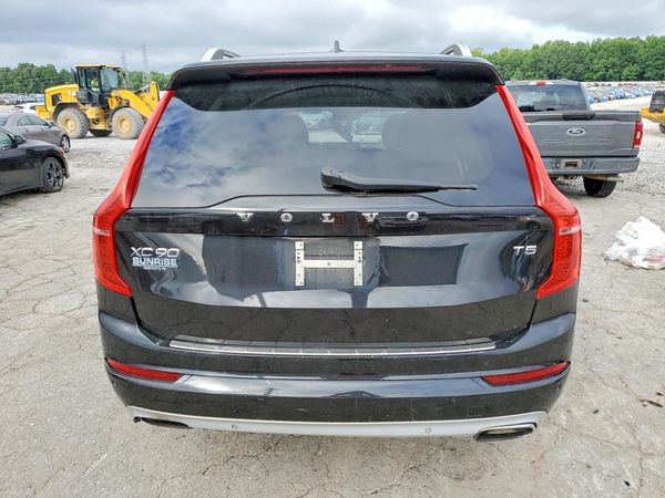 2017 VOLVO XC90 Momentum