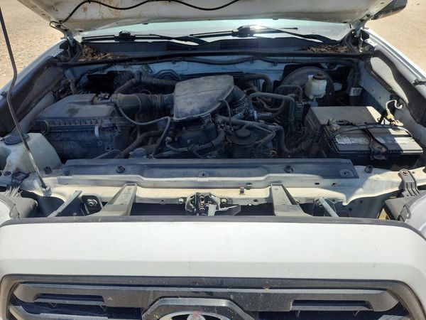 2016 TOYOTA TACOMA SR/SR5