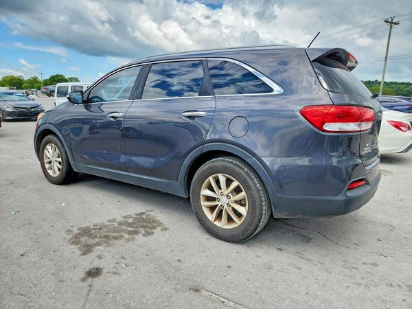 2017 KIA SORENTO L, LX