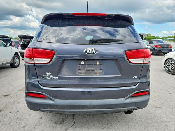 2017 KIA SORENTO L, LX