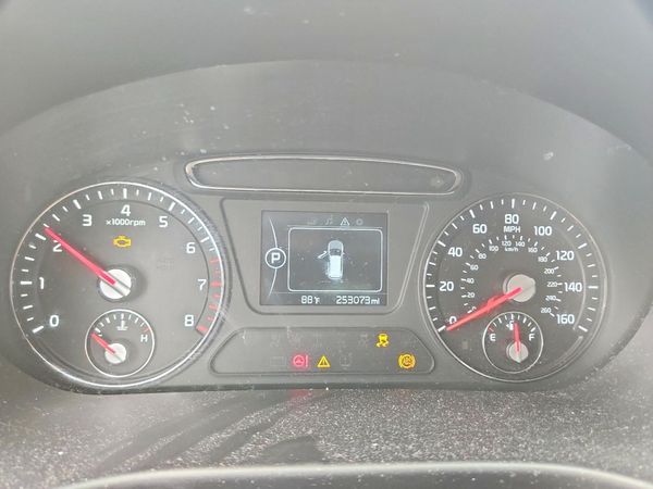 2017 KIA SORENTO L, LX