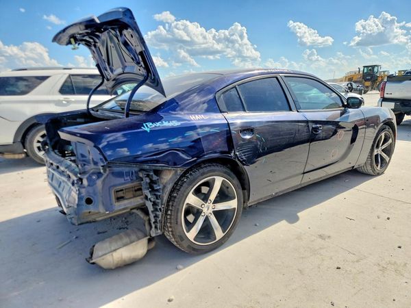 2017 DODGE CHARGER SE