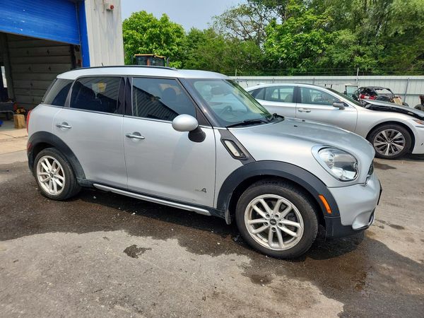 2016 MINI COOPER