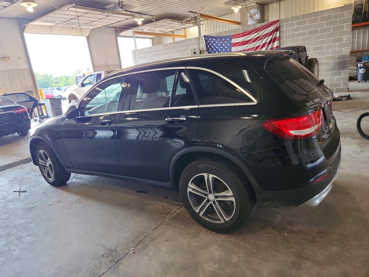 2016 MERCEDES-BENZ GLC GLC300 Base-4M