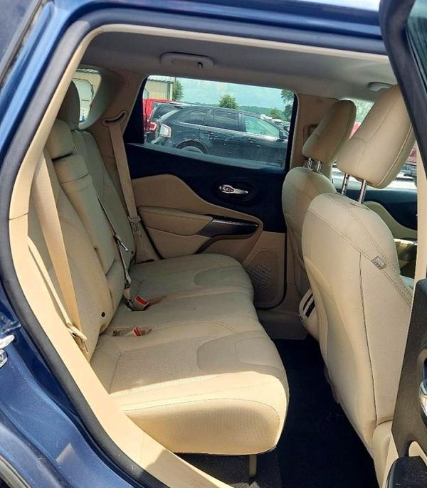 2019 JEEP CHEROKEE