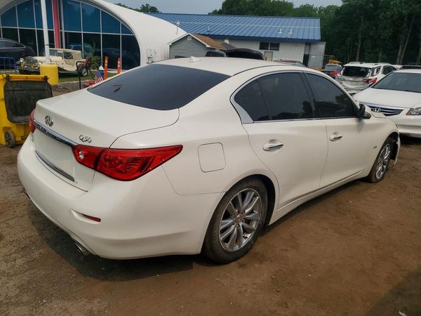2016 INFINITI Q50