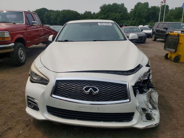 2016 INFINITI Q50
