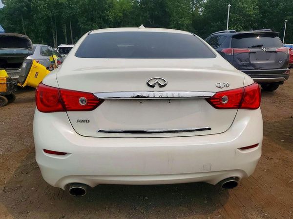 2016 INFINITI Q50