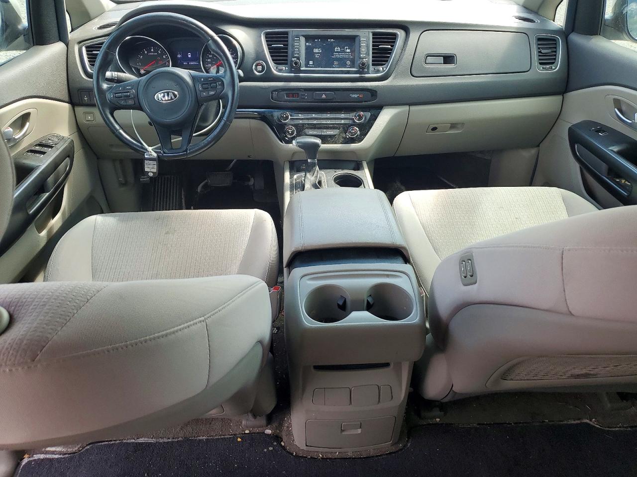 2018 KIA SEDONA LX