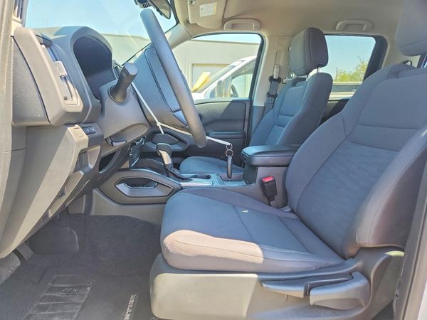 2025 NISSAN FRONTIER