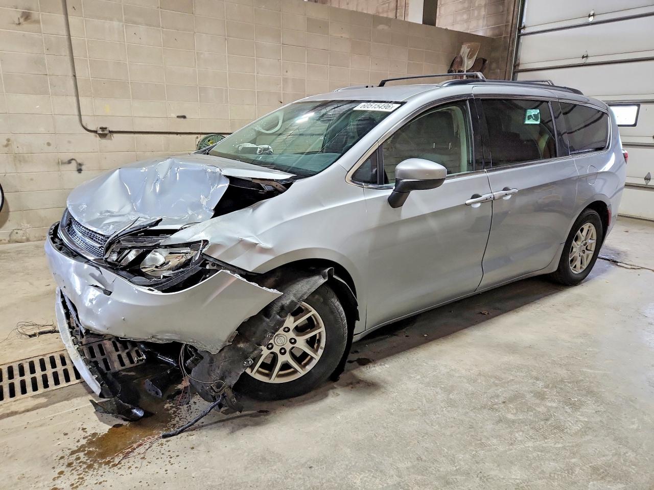 2020 CHRYSLER VOYAGER LXI