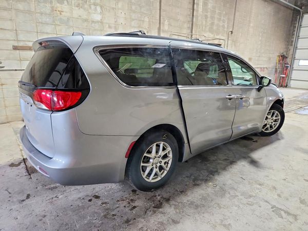 2020 CHRYSLER VOYAGER LXI