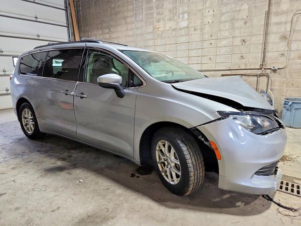 2020 CHRYSLER VOYAGER LXI
