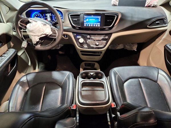 2020 CHRYSLER VOYAGER LXI