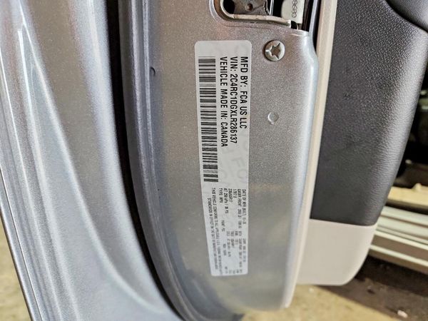 2020 CHRYSLER VOYAGER LXI
