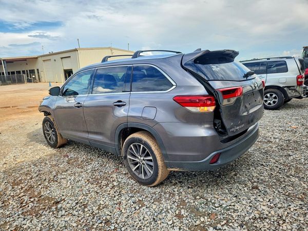 2019 TOYOTA HIGHLANDER SE/XLE