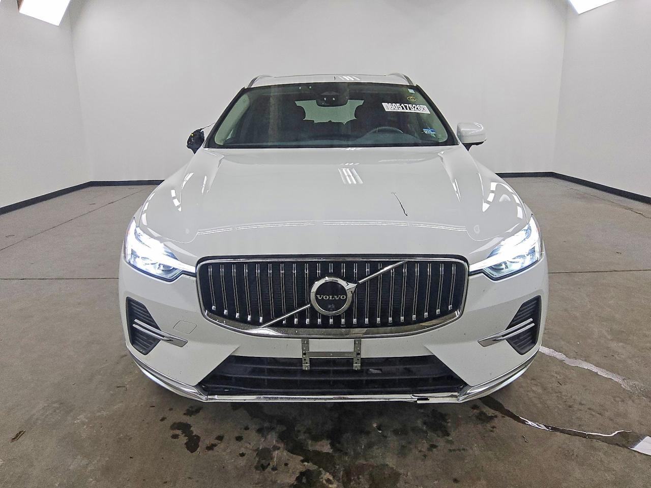 2023 VOLVO XC60 Plus Bright