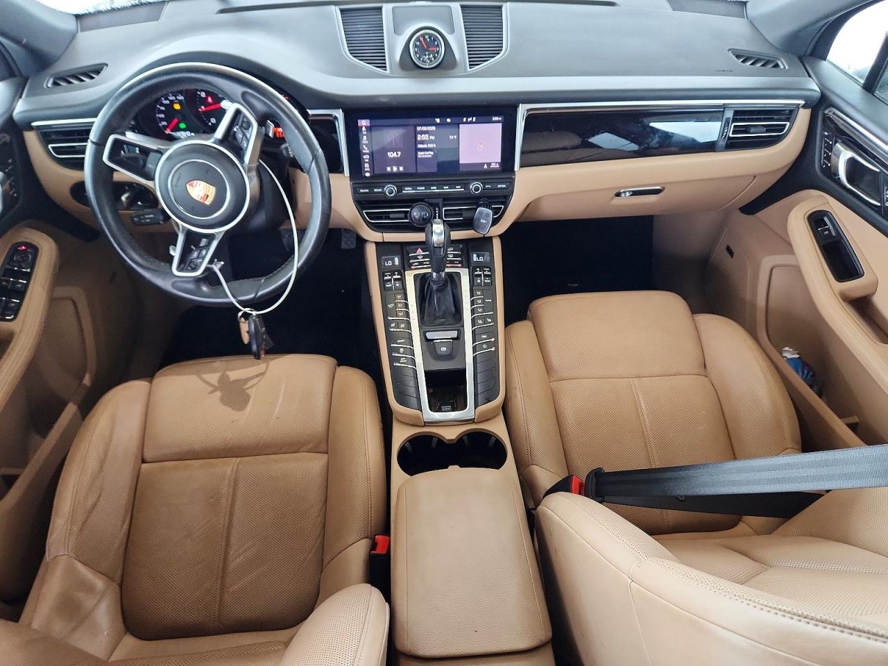 2021 PORSCHE MACAN Base