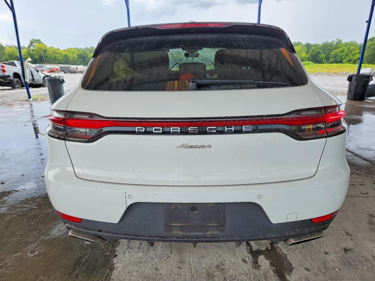 2021 PORSCHE MACAN Base