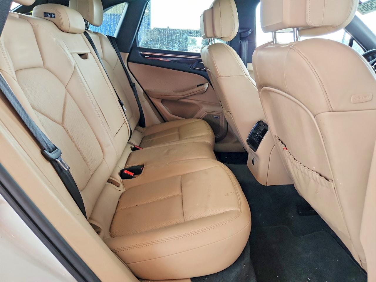 2021 PORSCHE MACAN Base