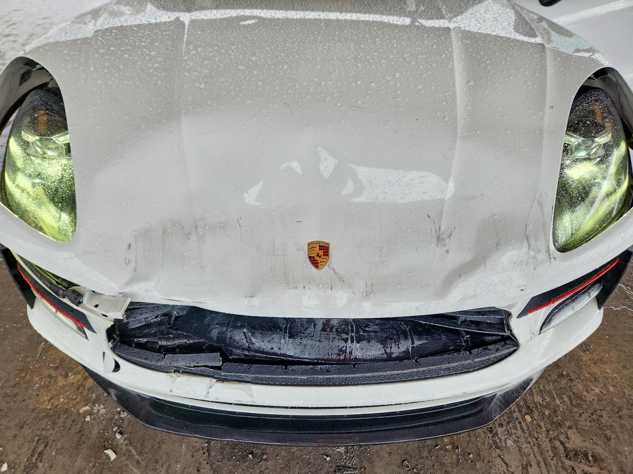 2021 PORSCHE MACAN Base