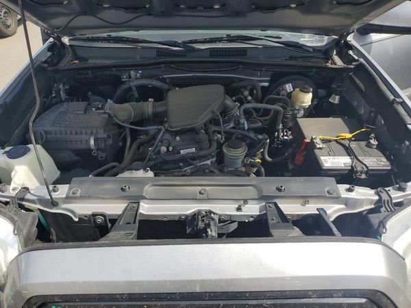 2018 TOYOTA TACOMA