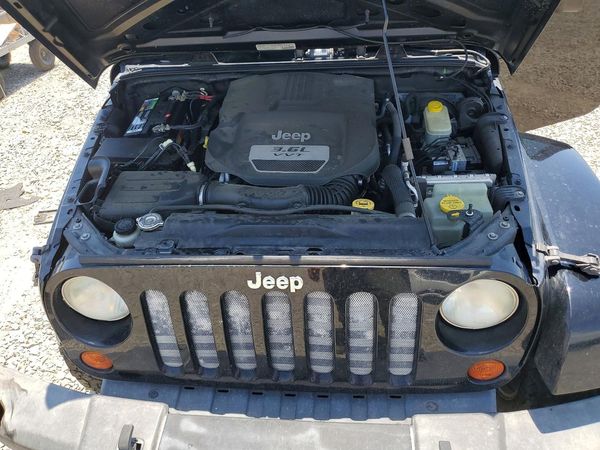 2013 JEEP WRANGLER Sahara