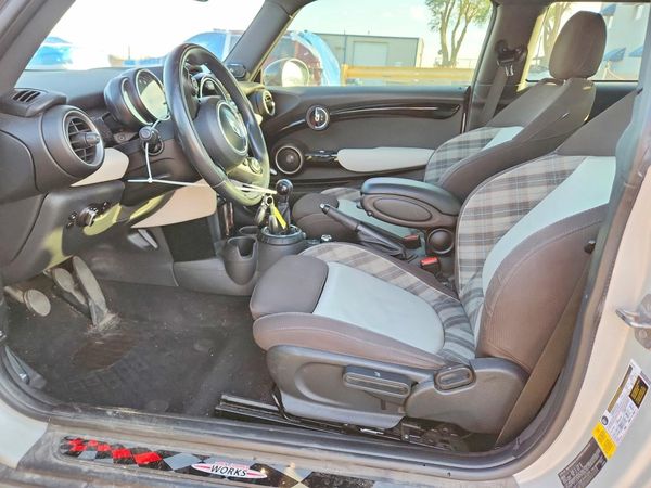 2015 MINI COOPER