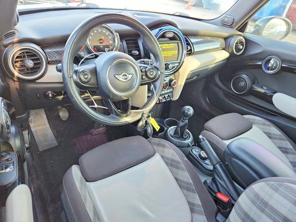 2015 MINI COOPER