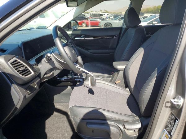 2024 KIA SELTOS S, X-Line