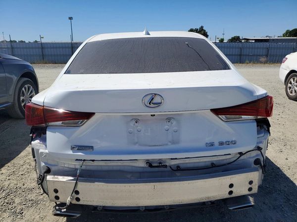 2020 LEXUS IS