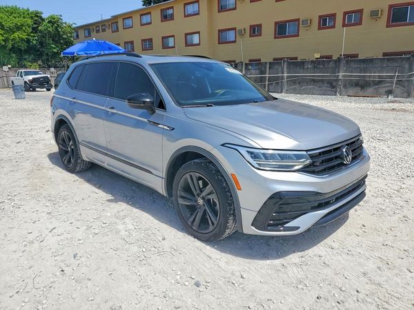 2023 VOLKSWAGEN TIGUAN SE R-Line Black