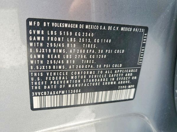 2023 VOLKSWAGEN TIGUAN SE R-Line Black