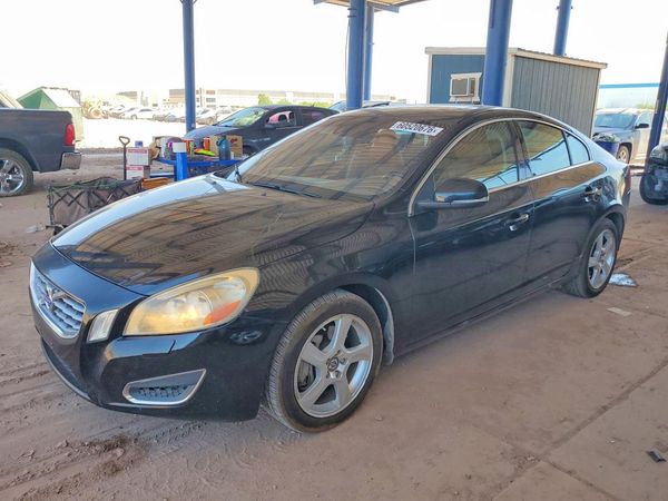 2013 VOLVO S60
