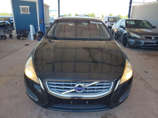2013 VOLVO S60