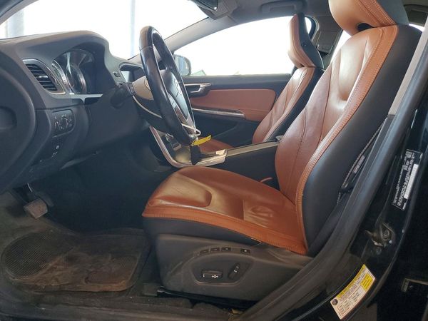 2013 VOLVO S60