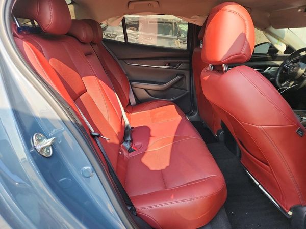 2023 MAZDA 3 Preferred Package