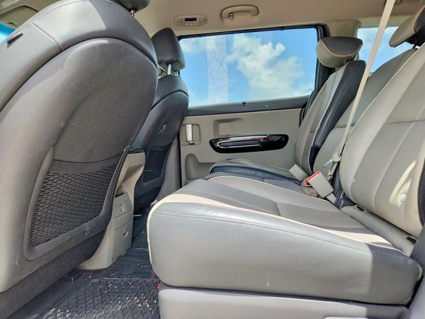 2016 KIA SEDONA EX - Middle level