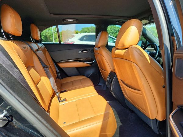 2019 CADILLAC XT4 Premium Luxury