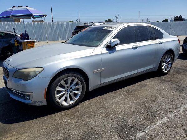 2015 BMW 740