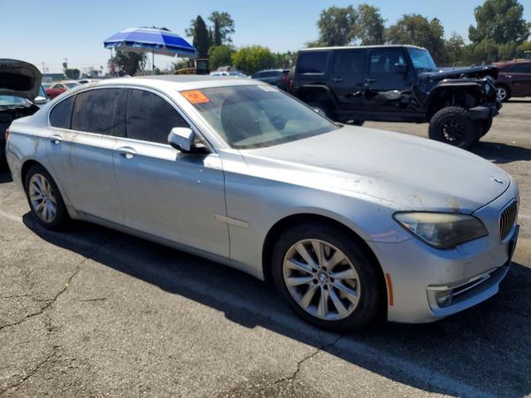 2015 BMW 740
