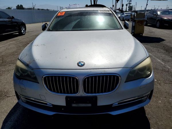 2015 BMW 740