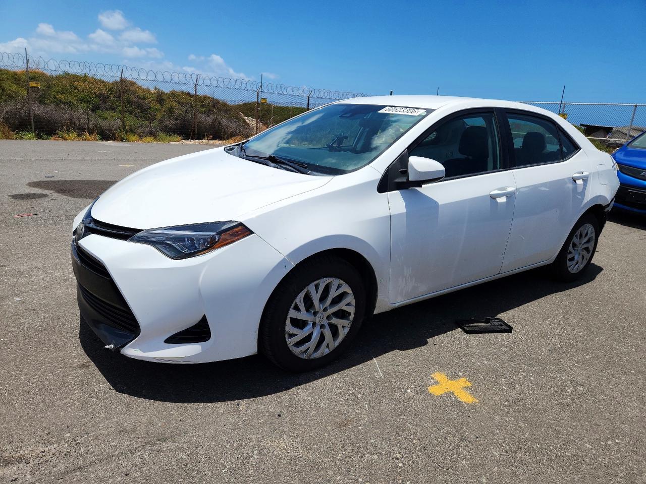 2018 TOYOTA COROLLA L/LE/SE/XLE/XSE — Front 3/4