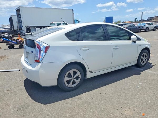 2015 TOYOTA PRIUS