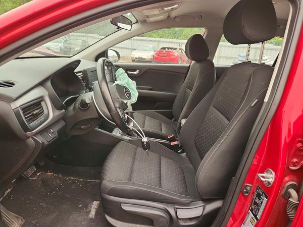 2018 KIA RIO 5-DOOR LX, S