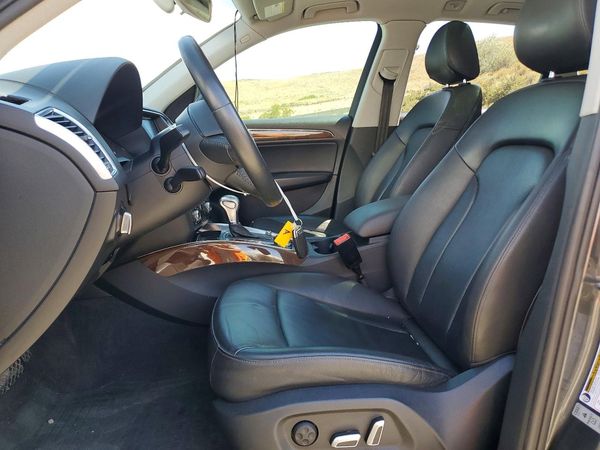 2017 AUDI Q5 quattro Premium