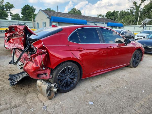 2019 TOYOTA CAMRY